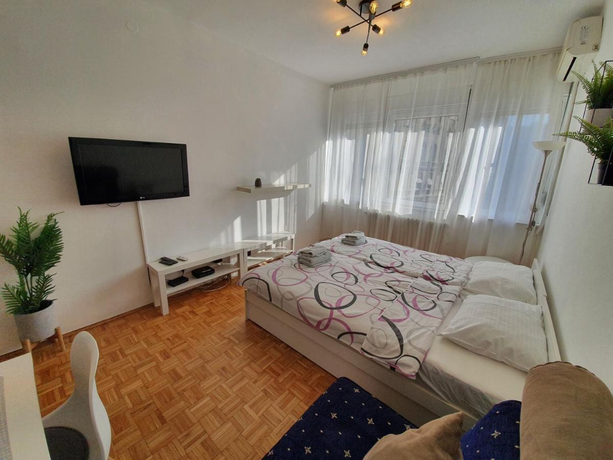 Stay In Apartments Beograd Bagian luar foto